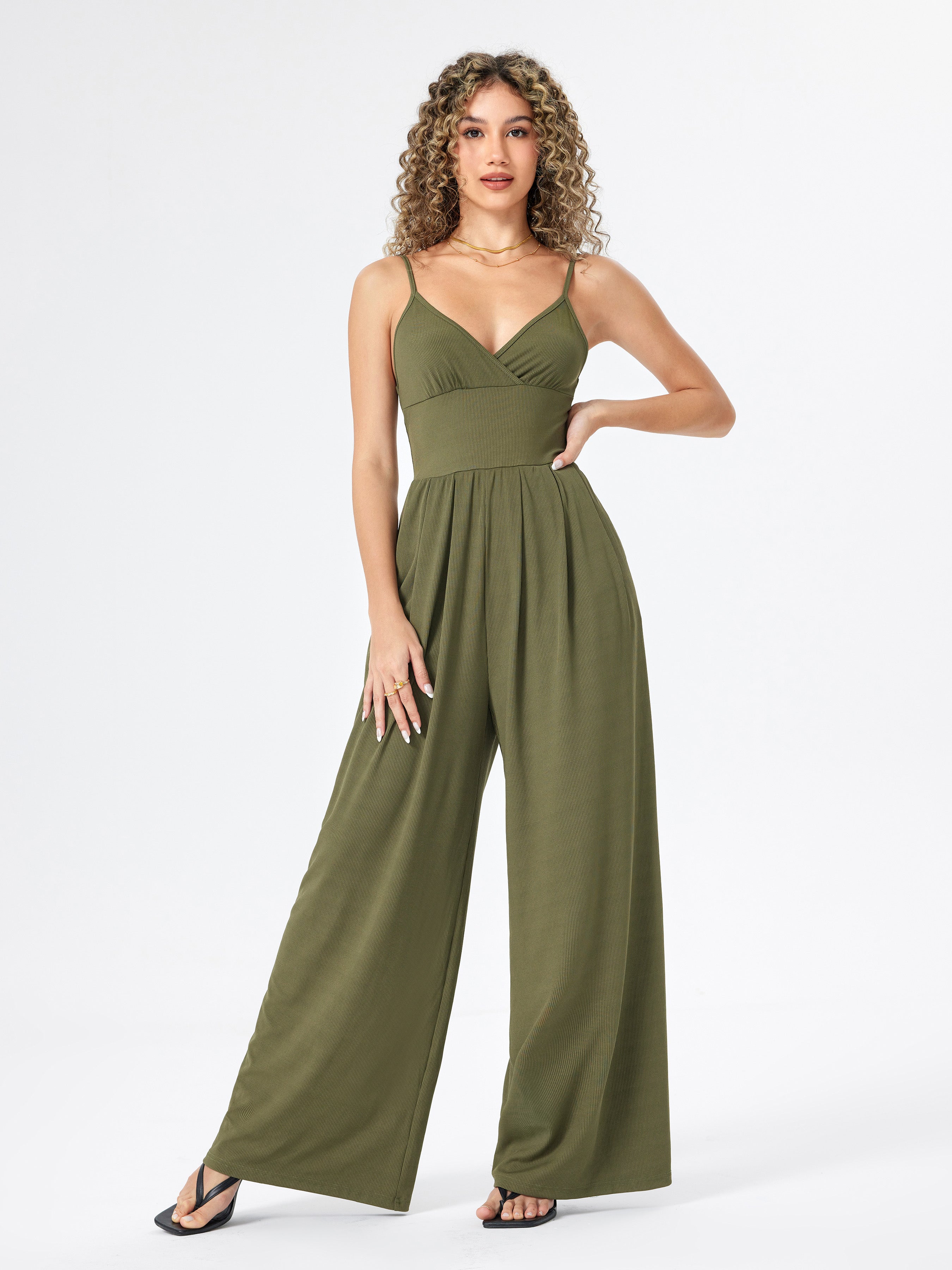 Jumpsuit mit weitem Bein und V-Ausschnitt