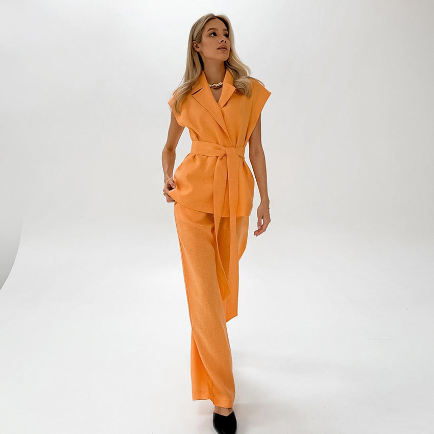 Ärmelloses Set aus Hemd und Hose mit Schnürung in Orange