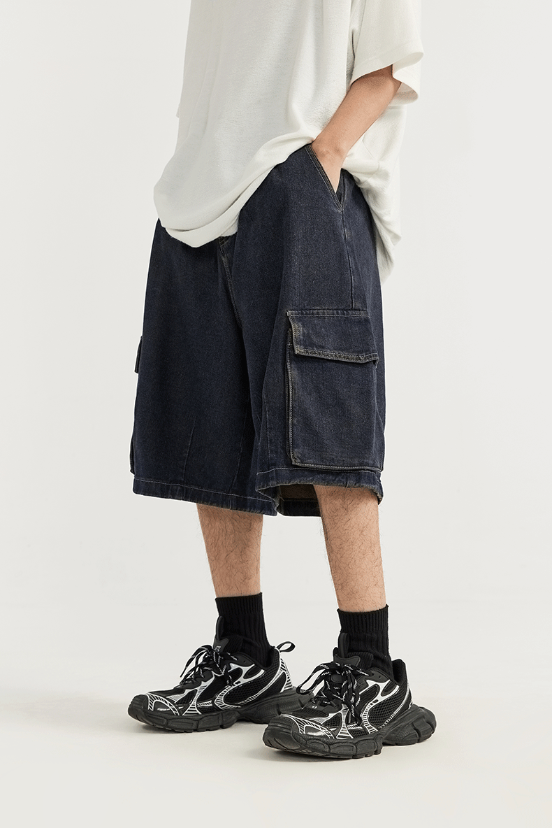 Gewaschene Cargo Jeans mit weitem Bein Shorts