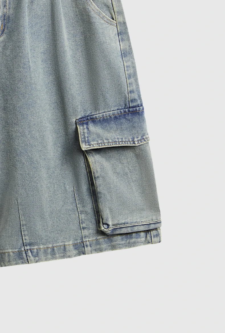 Gewaschene Cargo Jeans mit weitem Bein Shorts