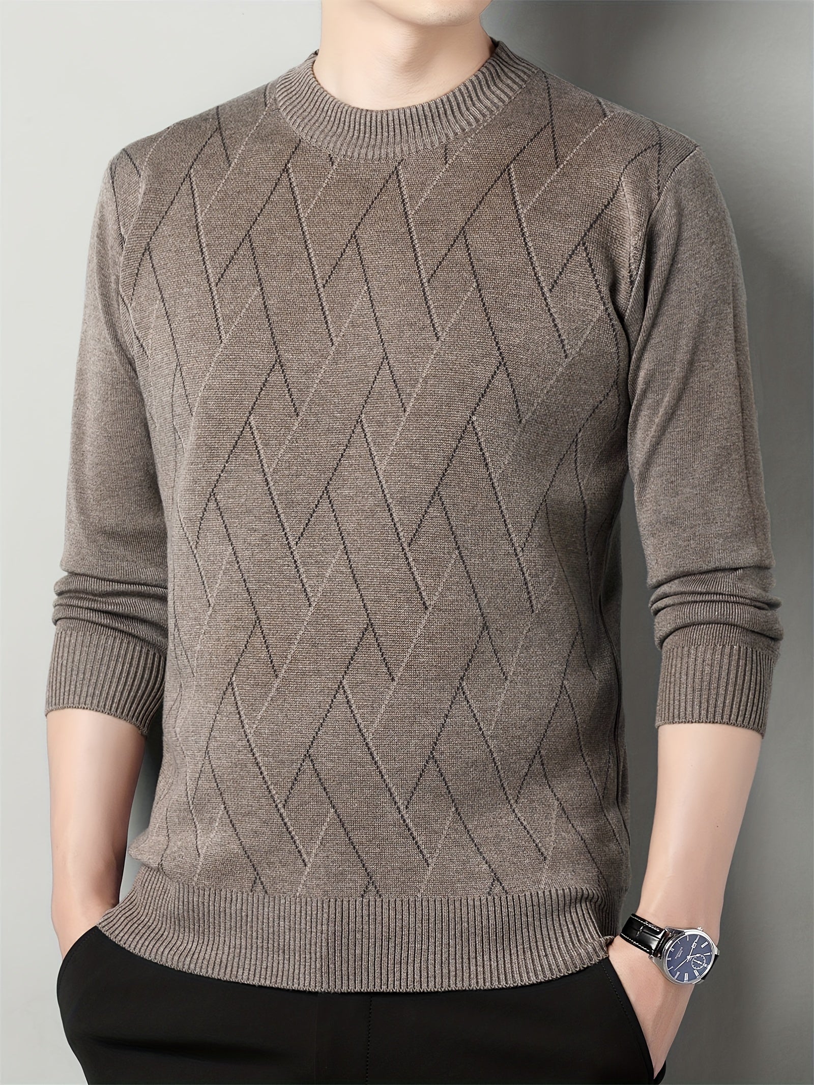 Gestrickter Pullover mit geometrischem Muster