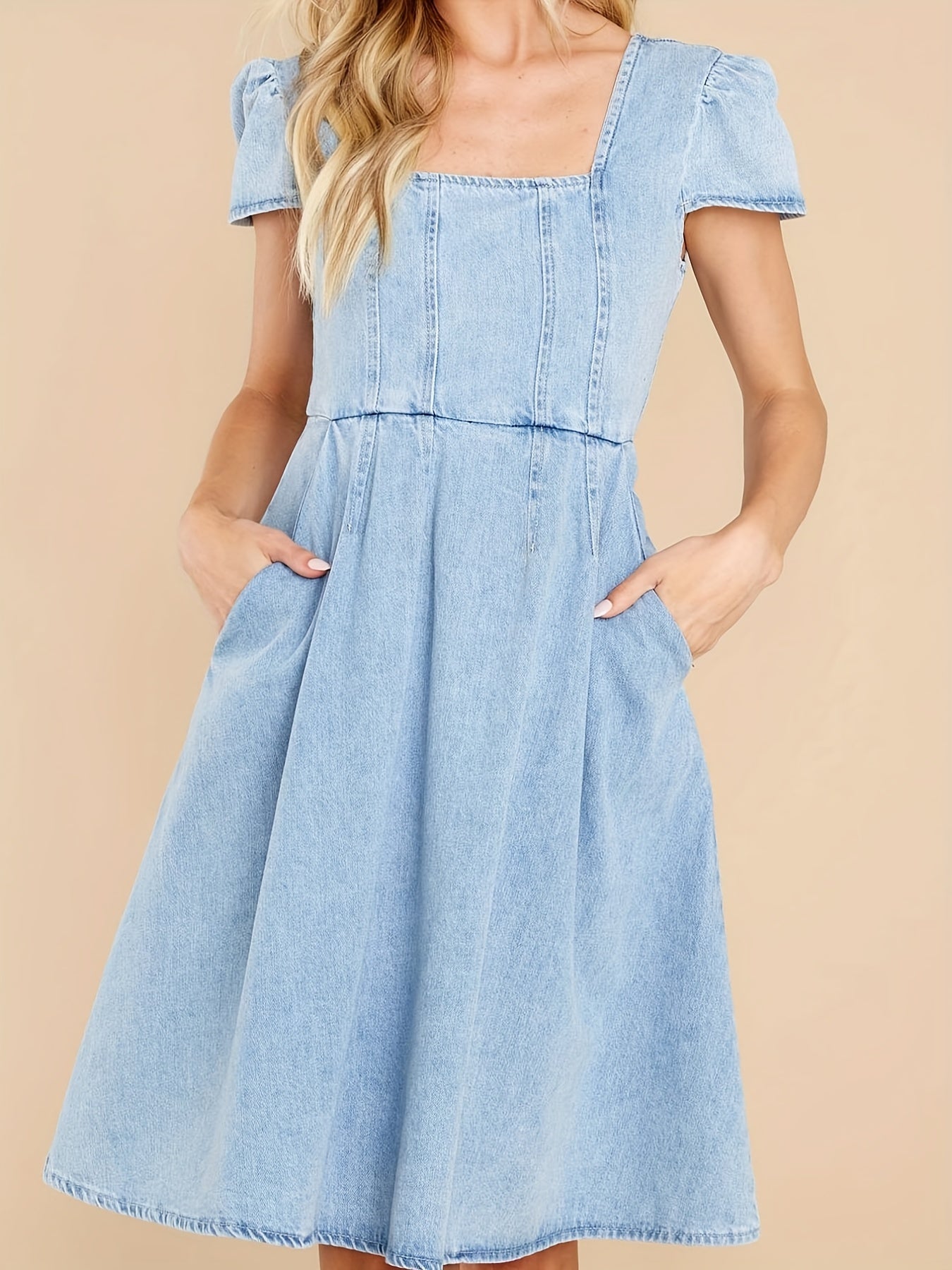 Blaues Quadratisches Hals Denim Kleid