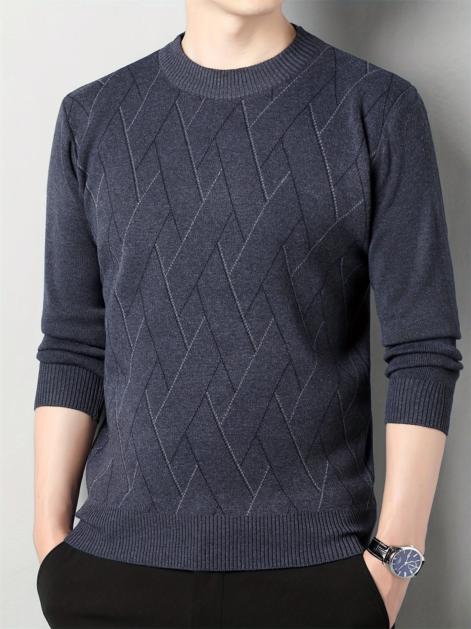 Gestrickter Pullover mit geometrischem Muster