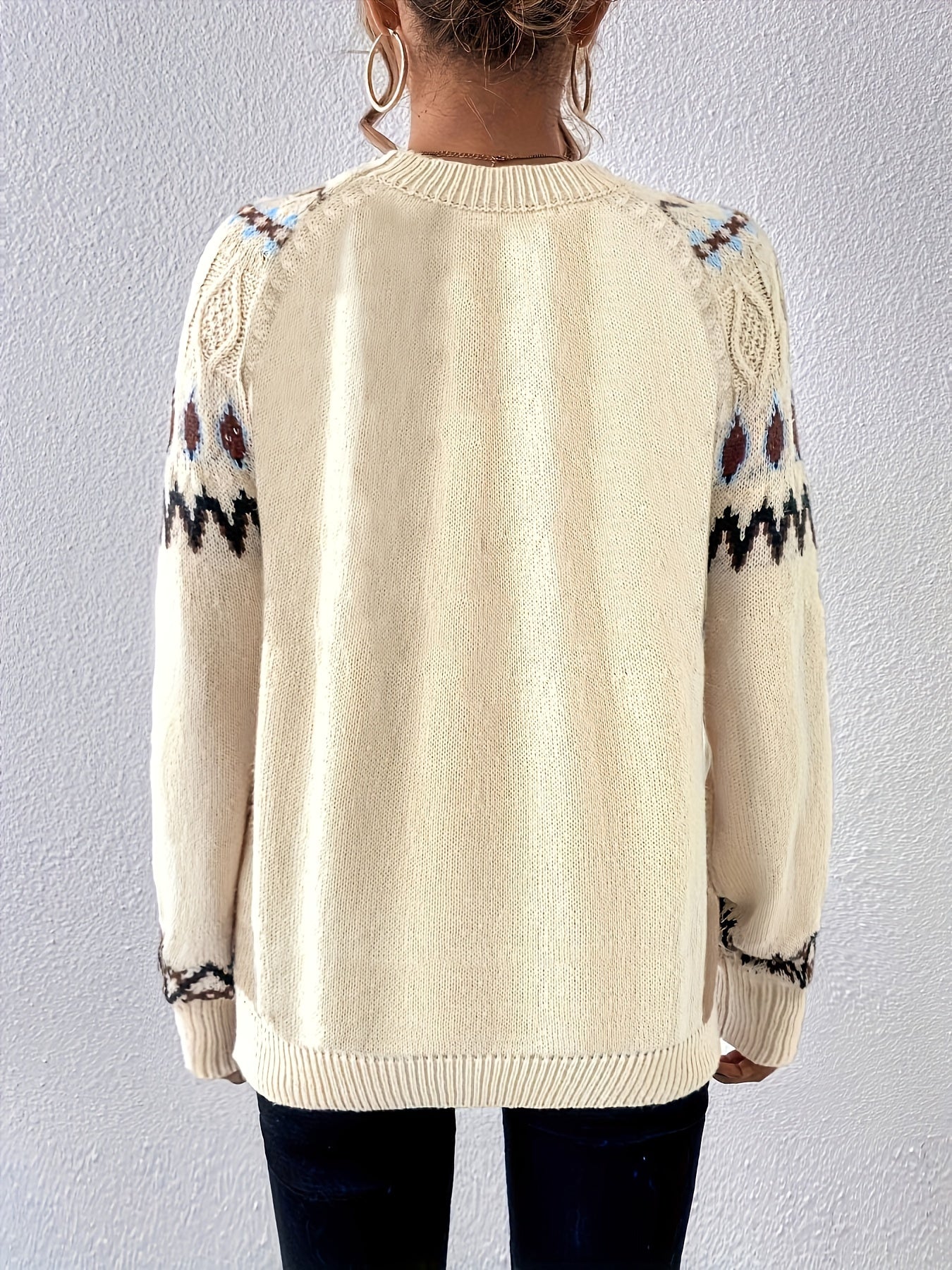 Pullover mit Rundhalsausschnitt und Geomuster