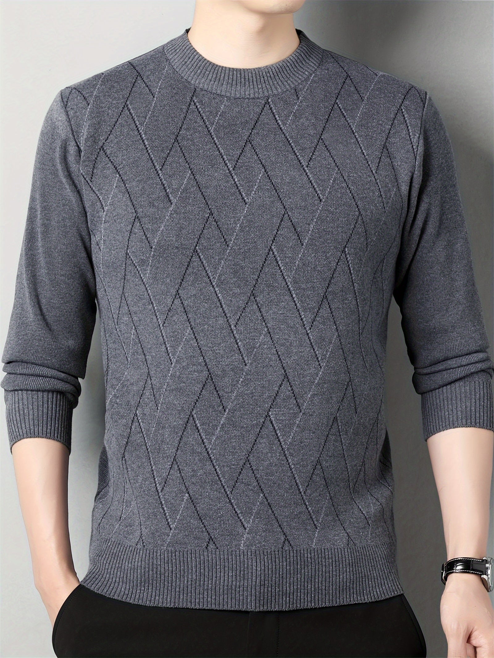 Gestrickter Pullover mit geometrischem Muster