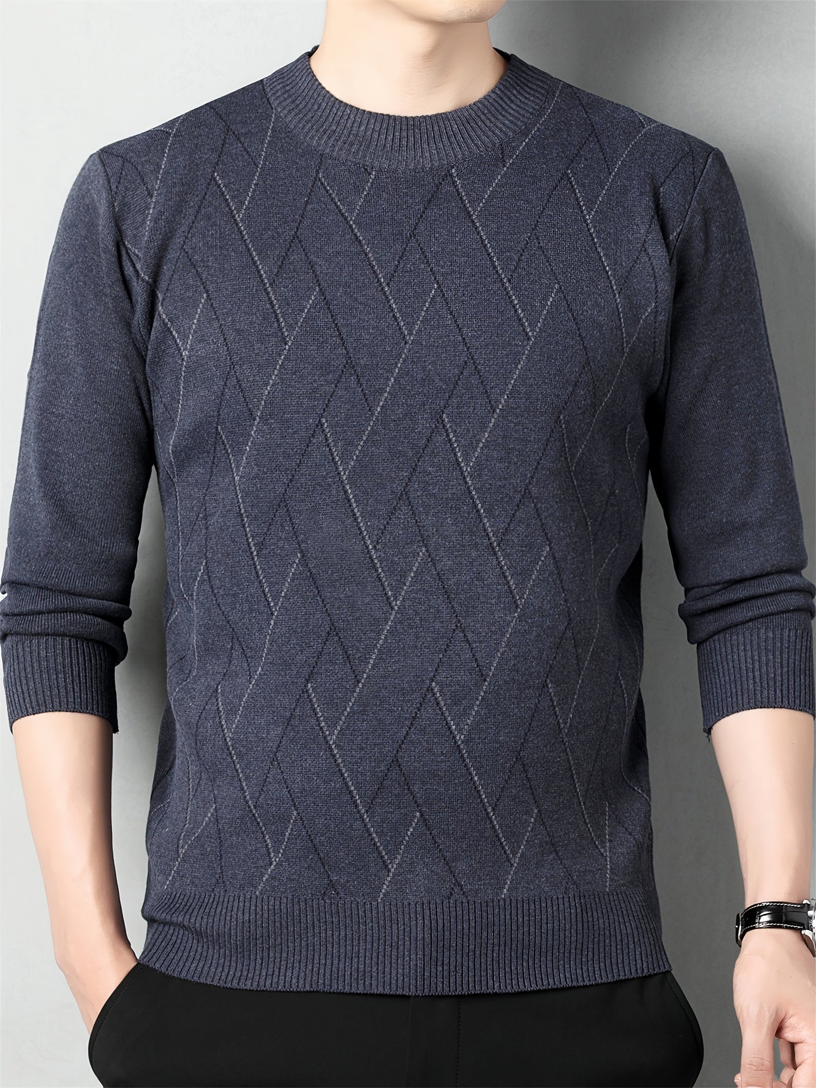 Gestrickter Pullover mit geometrischem Muster