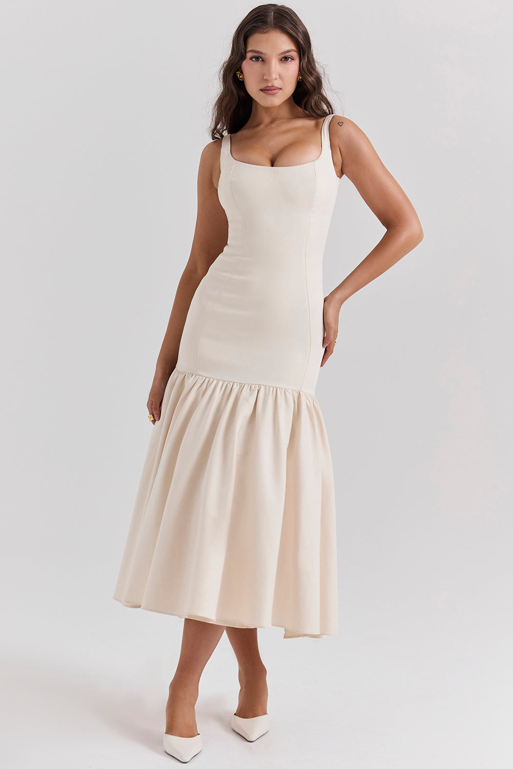 Midikleid mit tiefer Taille