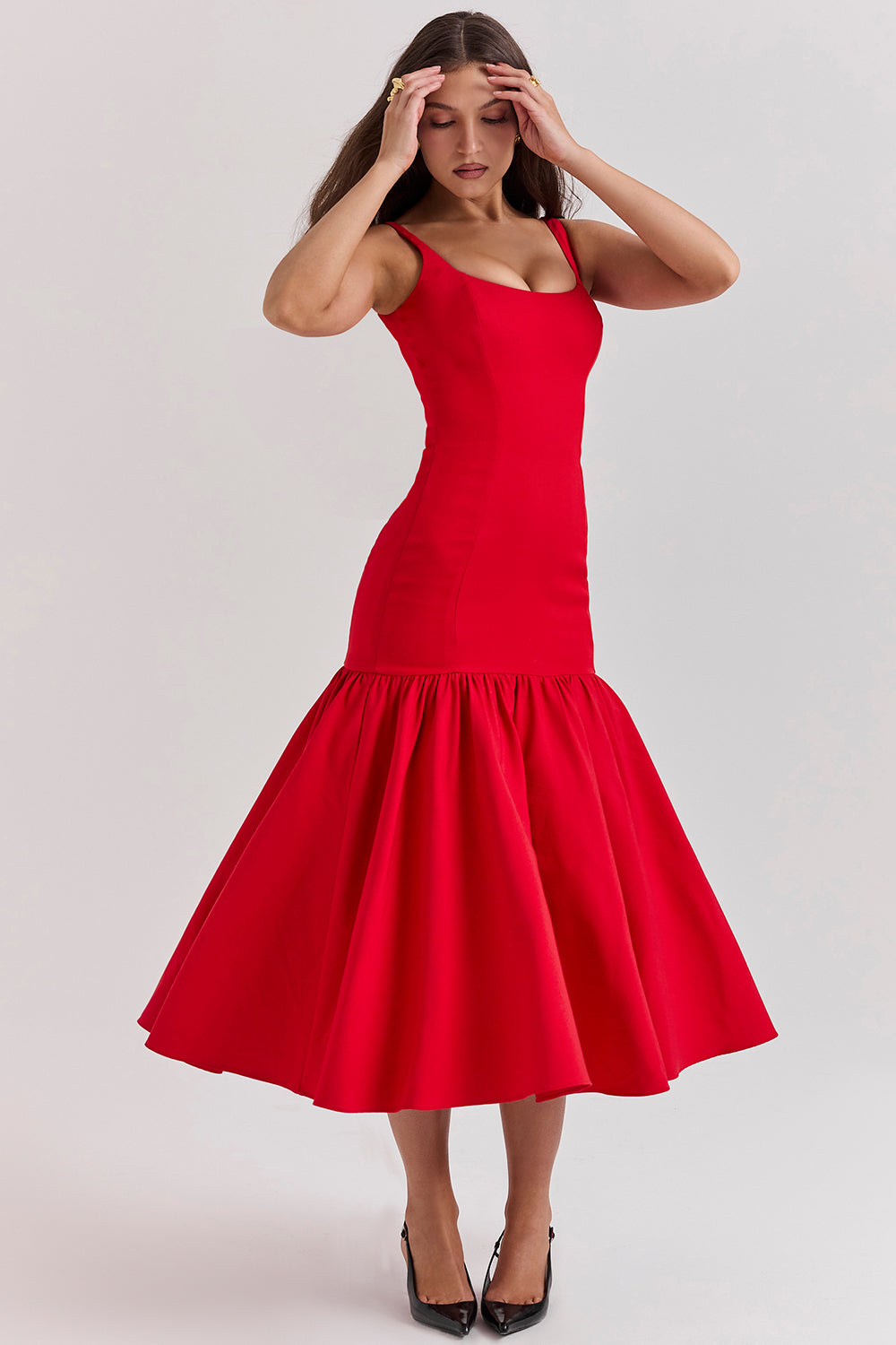 Midikleid mit tiefer Taille