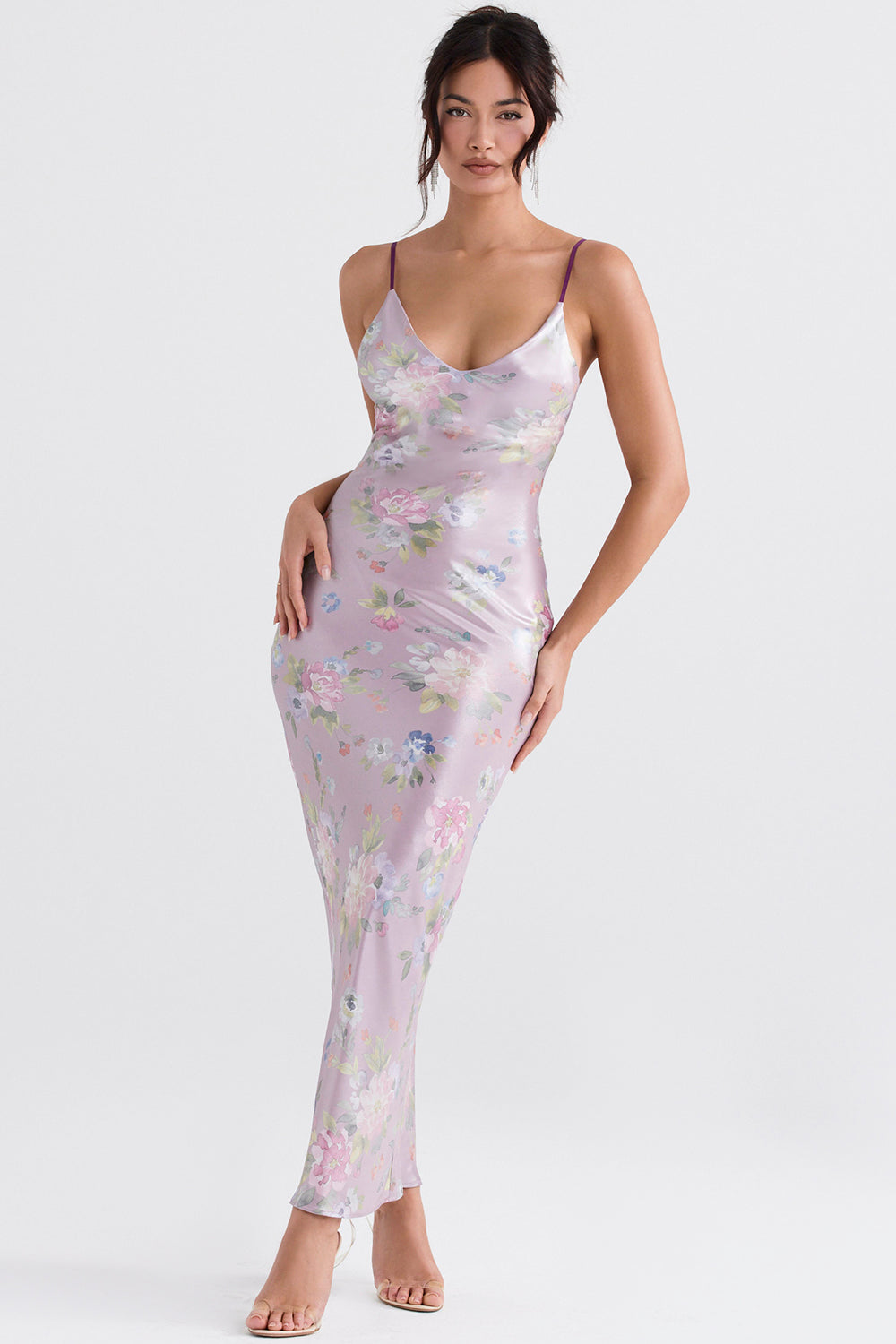 Lilafarbenes Maxikleid mit Blumen