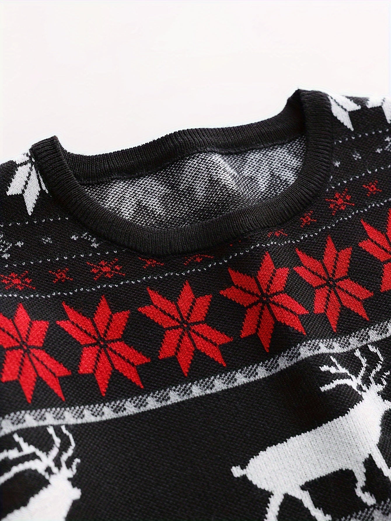 Weihnachtsmuster Gestrickter Kabelpullover