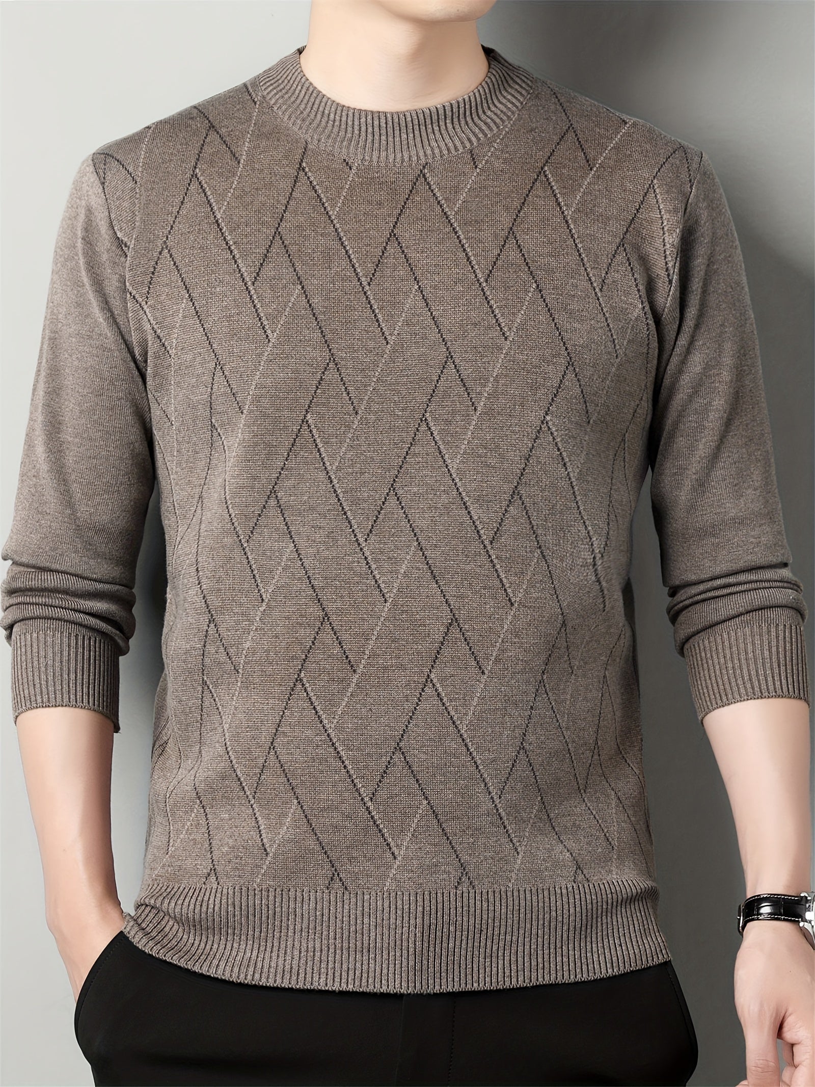 Gestrickter Pullover mit geometrischem Muster