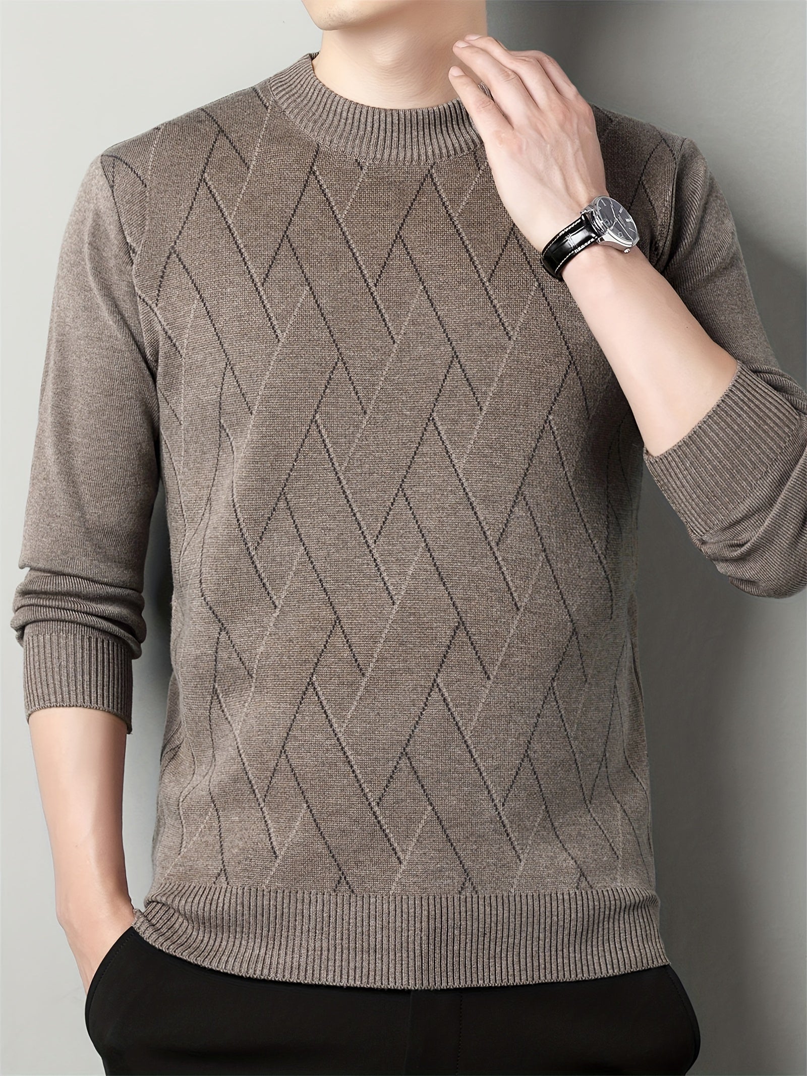 Gestrickter Pullover mit geometrischem Muster