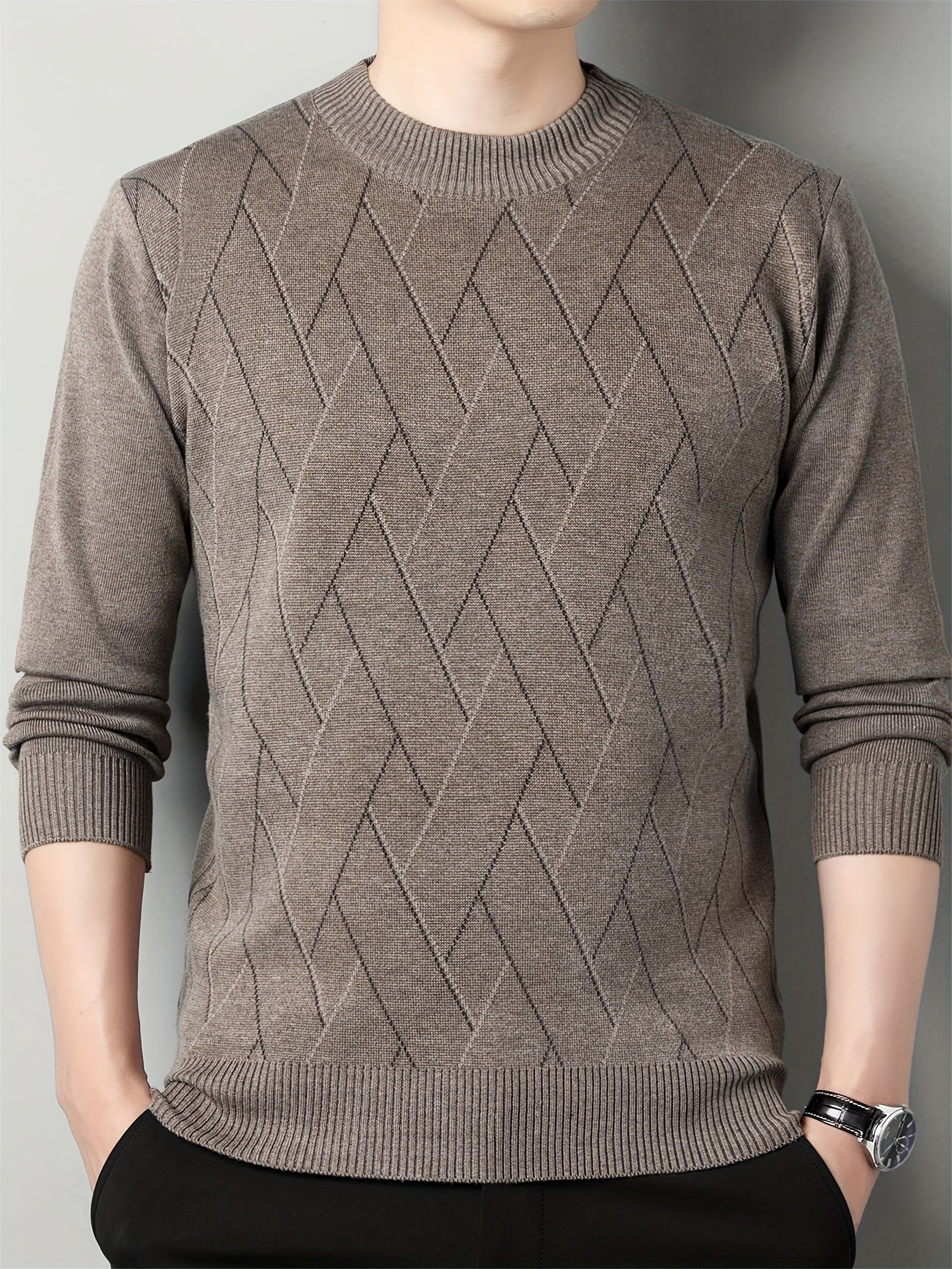 Gestrickter Pullover mit geometrischem Muster