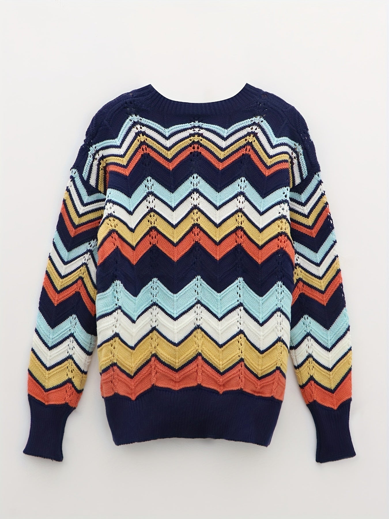 Pullover mit linearem Design