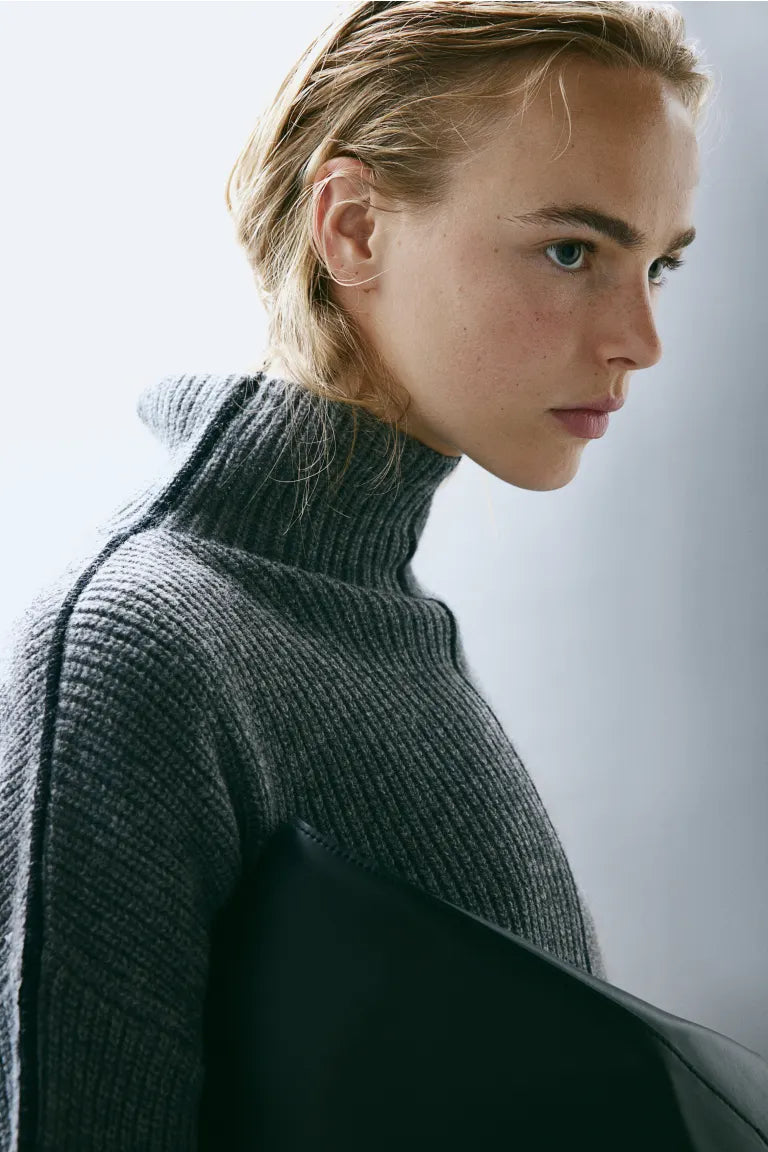 Großer Silhouette Woll Pullover