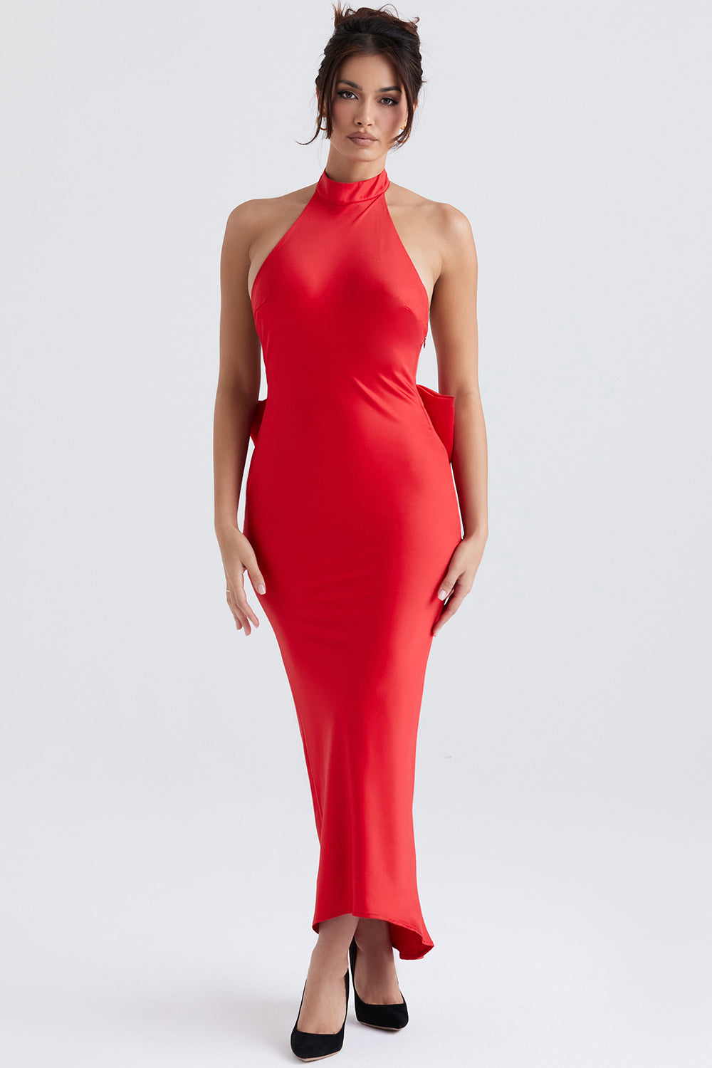 Rotes Neckholder Kleid mit Schleife