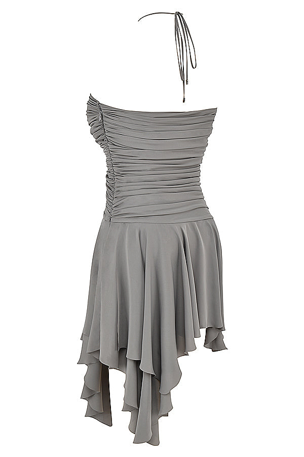 Asymmetrisches Kleid mit Rauchfalten